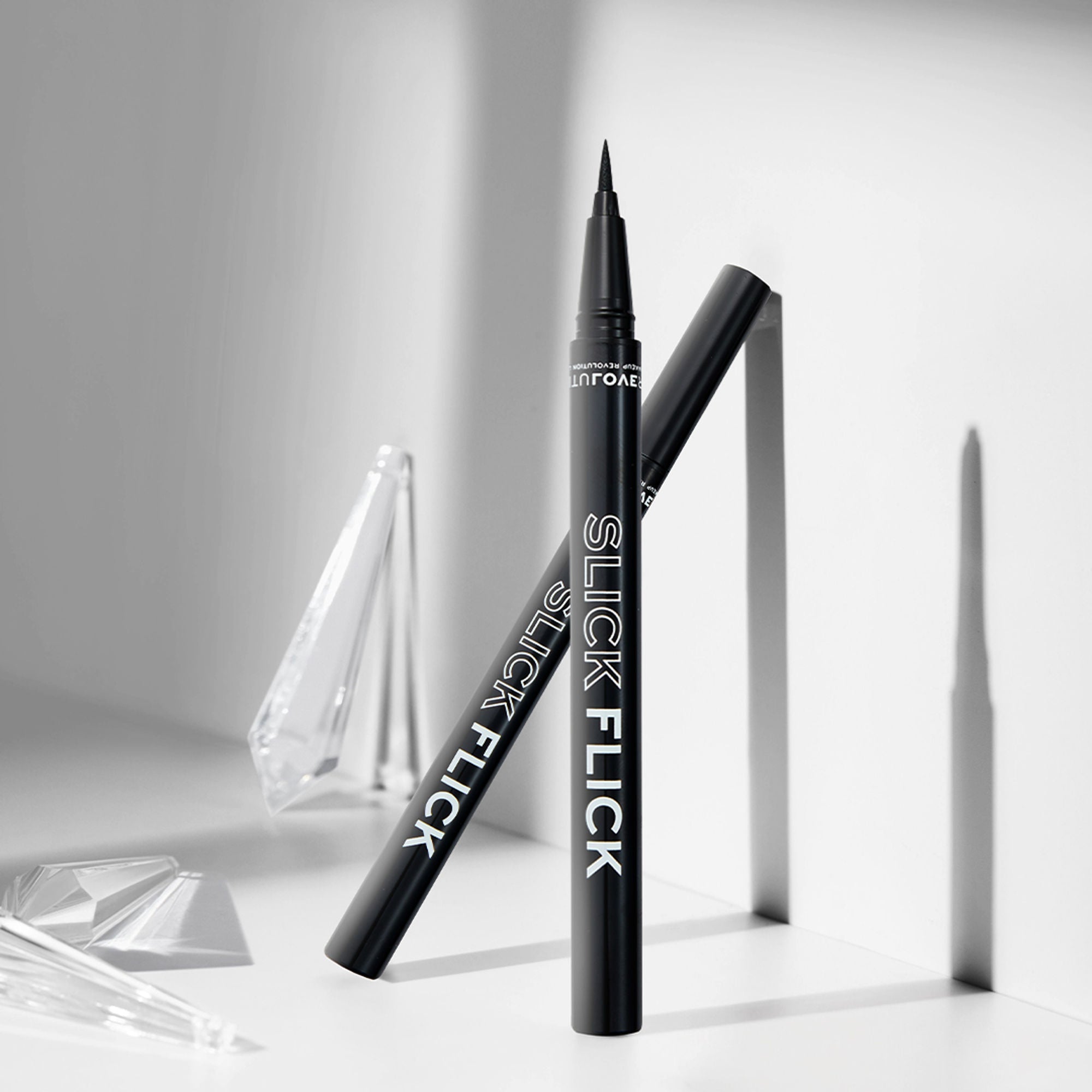 Relove Slick Flick Eyeliner Black