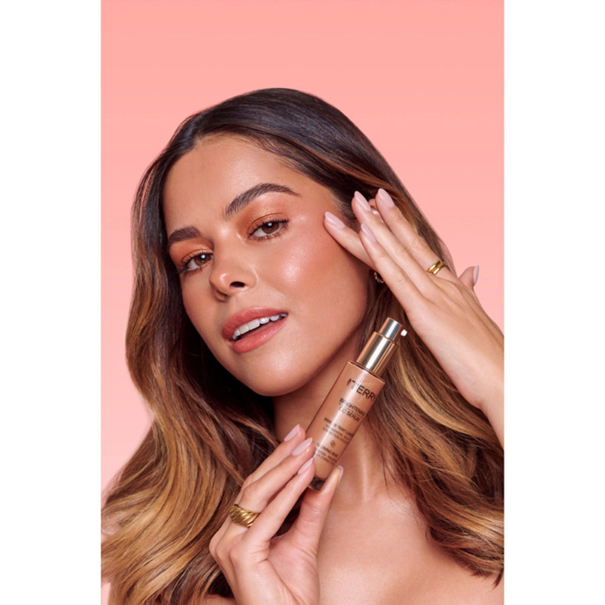 By Terry Brightening CC Serum - 2.25 Ivory Light