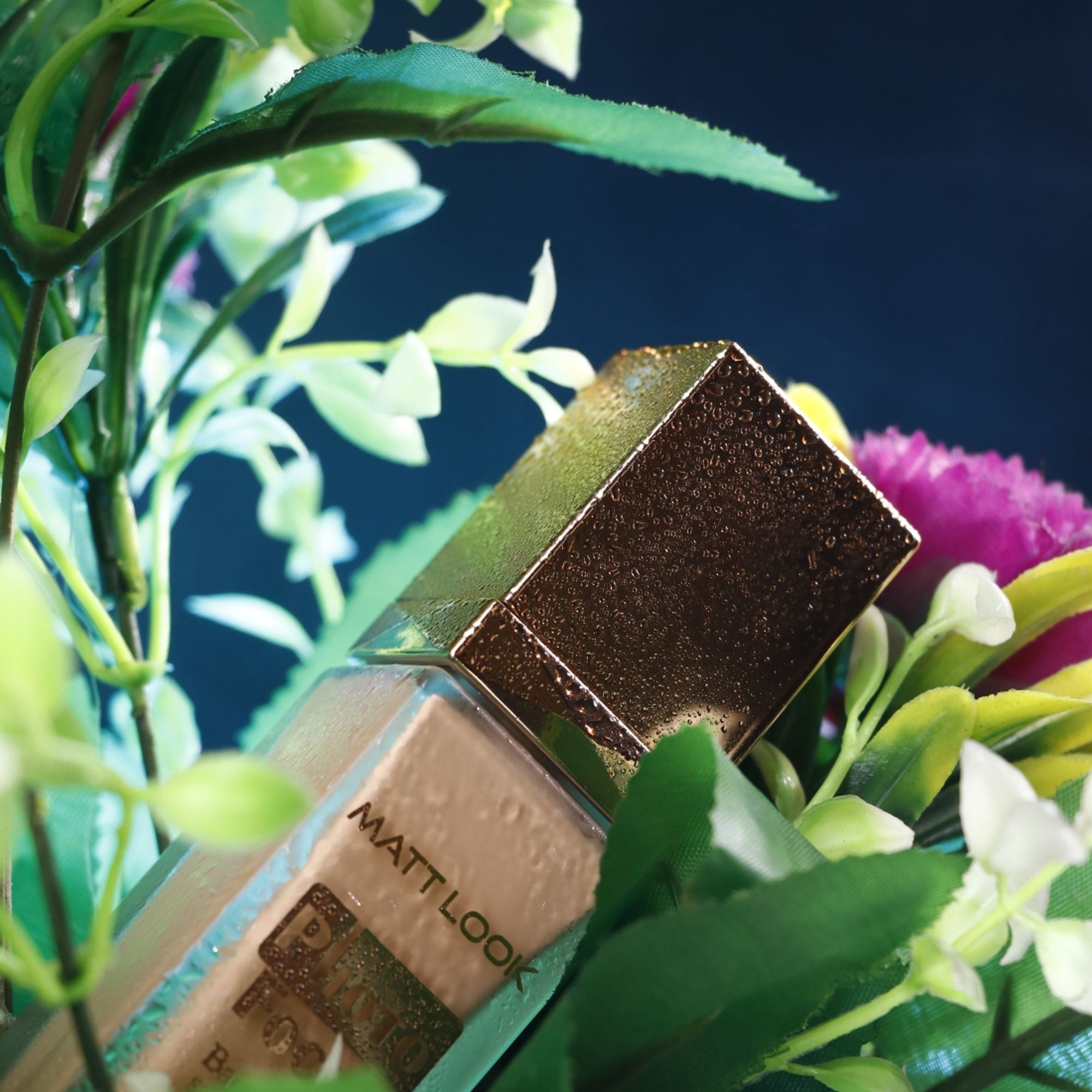 Matt Look Photo Focus Bare It All Skin Perfecting Foundation - Worthy Almond