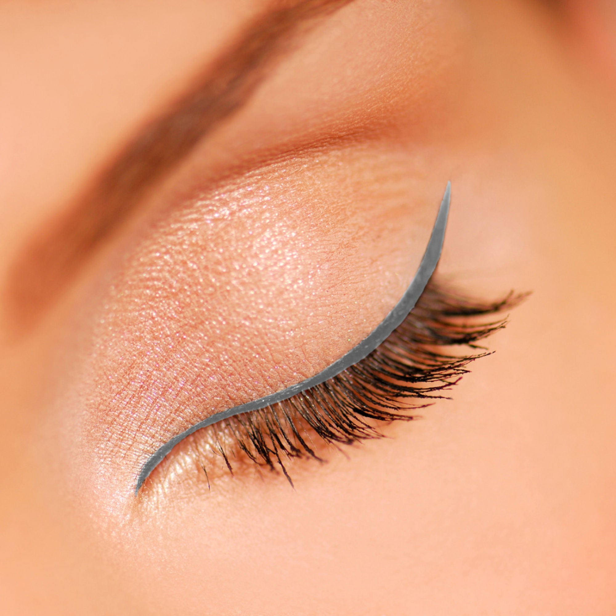 KINDED Liquid Metallic Eye Liner - Greyish Silver