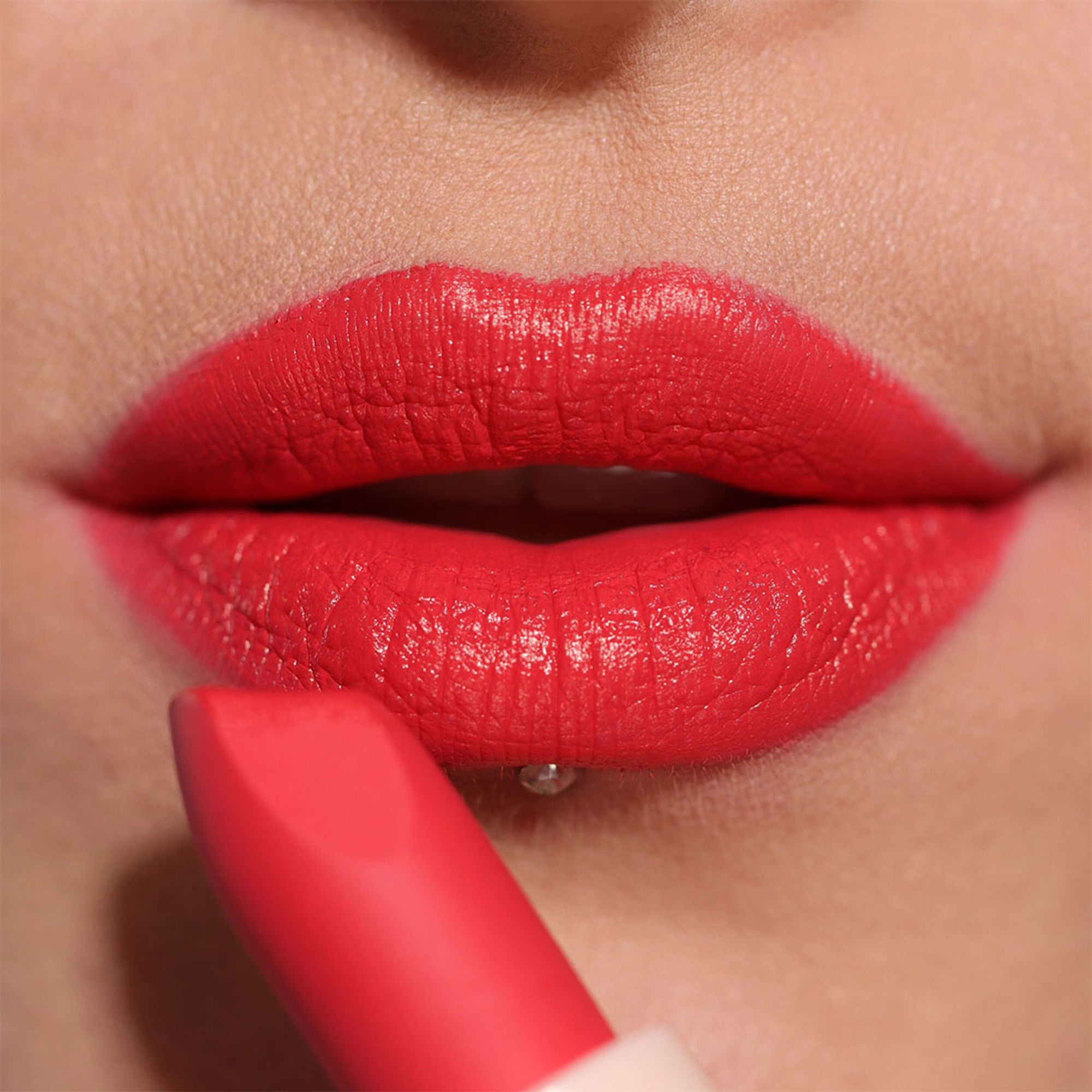 Makeup Revolution Lip Allure Soft Satin Lipstick - Vibe Red