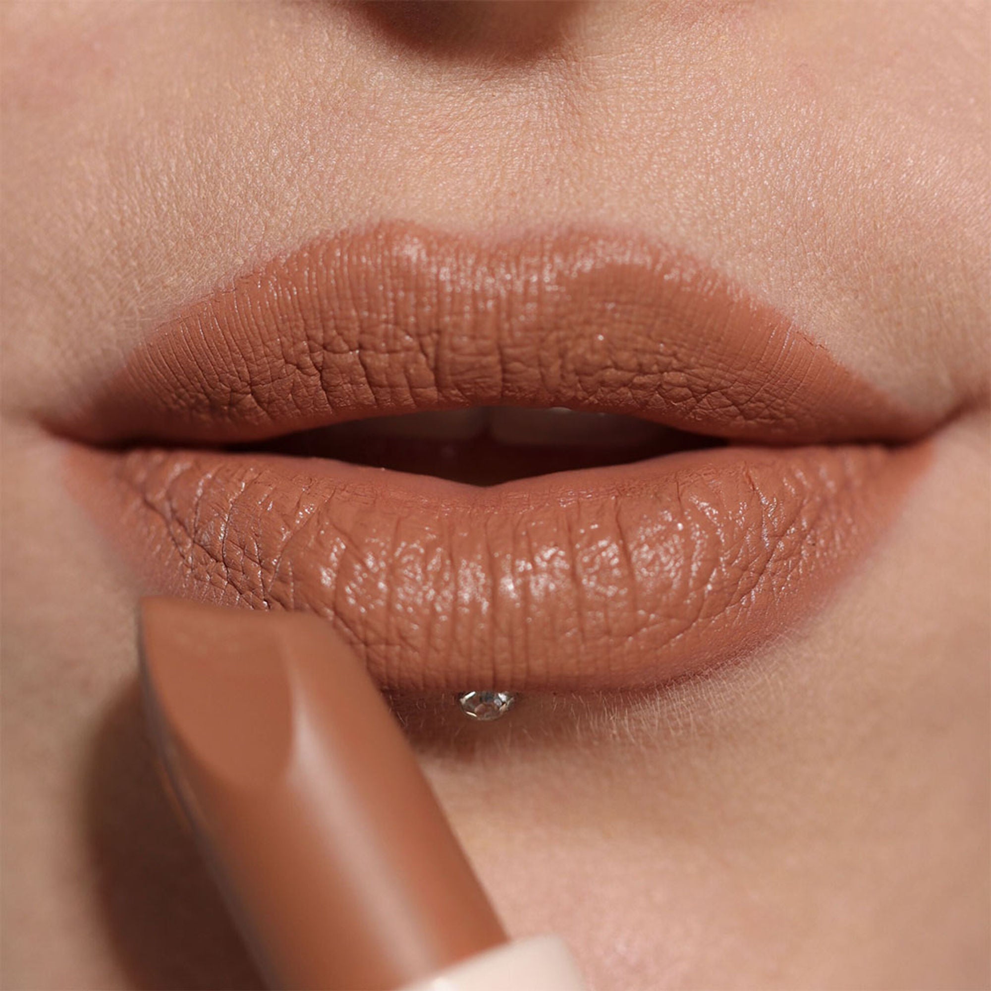 Makeup Revolution Lip Allure Soft Satin Lipstick - Divine Brown