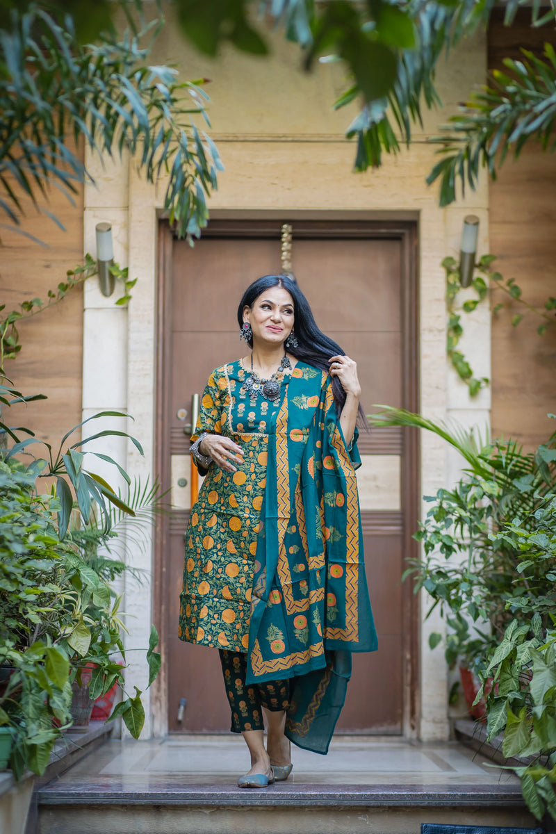 Women Green Ethnic Motifs Printed Pure Cotton Kurta with Trousers & Dupatta ( JOKS D22G 1400 Green )