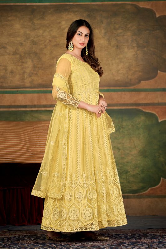 Aastha Cream Dupatta with Net top fabric Crepe Bottom fabric