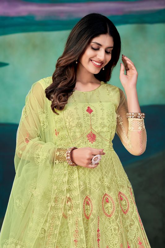 Aastha Yellow Dupatta with Net top fabric Crepe Bottom fabric